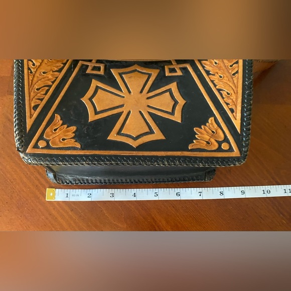 Vintage Hand Tooled Leather Purse Iron Cross - Picture 9 of 12